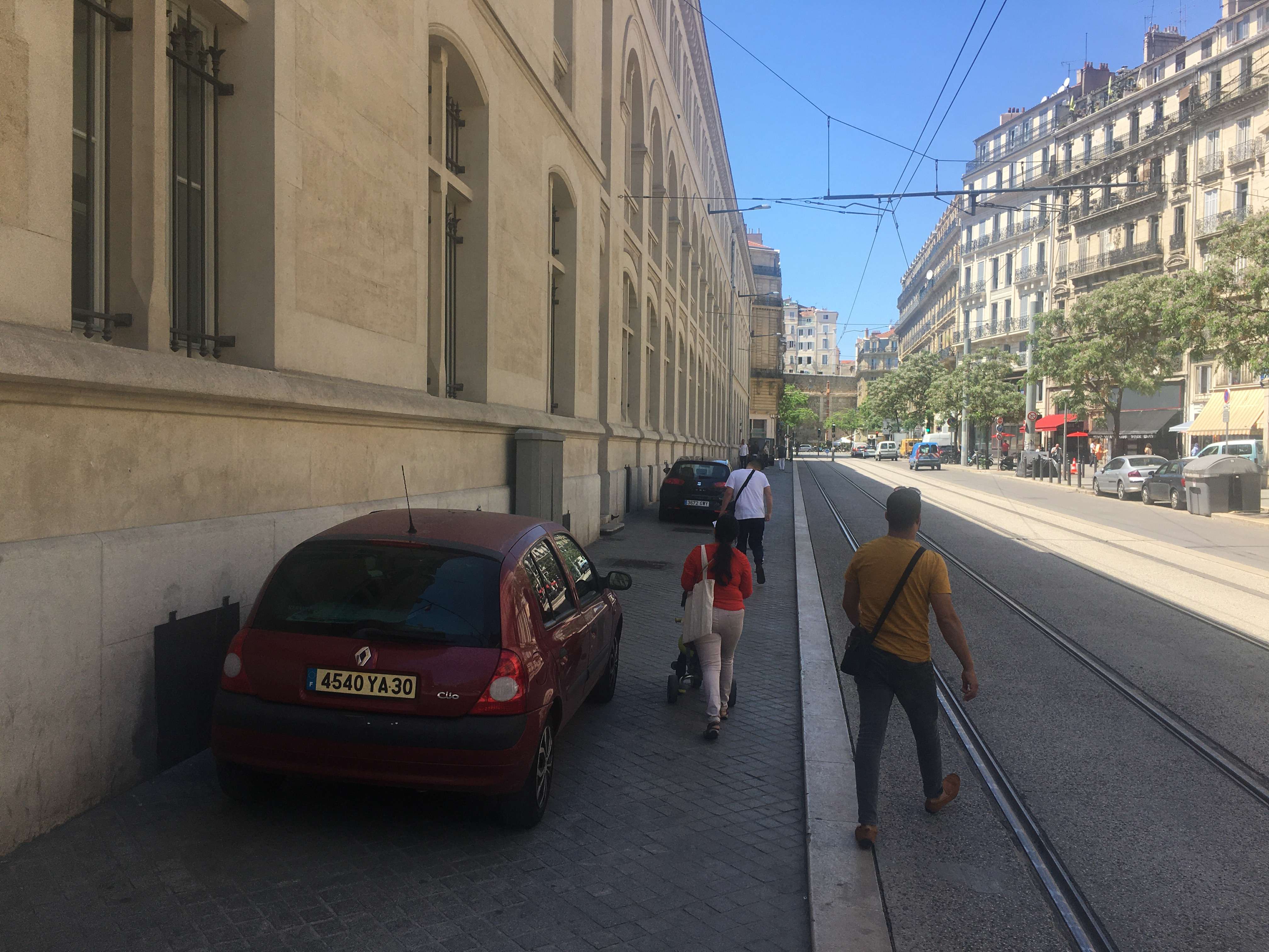 Stationnement récurrent sur trottoir