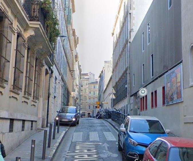 et le stationnement